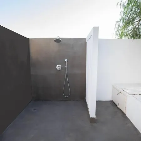 Selenophile With Heated Pool