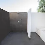 Selenophile With Heated Pool