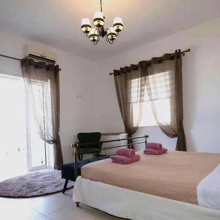 Selenophile וילה