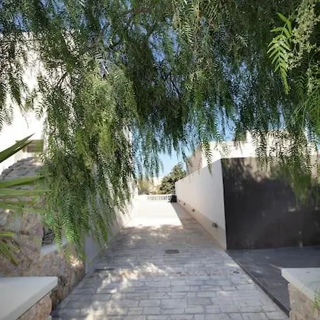 Villa Selenophile Monolithos