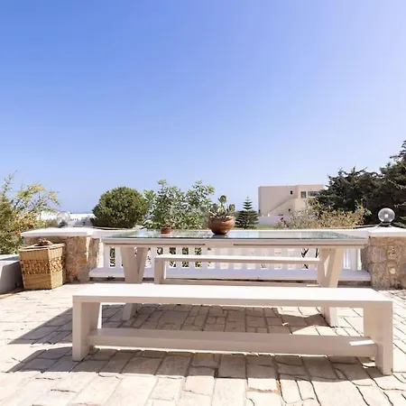 Selenophile Villa Monolithos (Santorini)