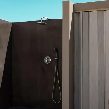 Selenophile With Heated Pool فيلة