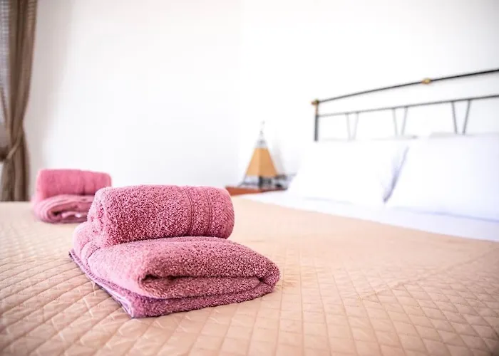 Selenophile With Heated Pool فيلة