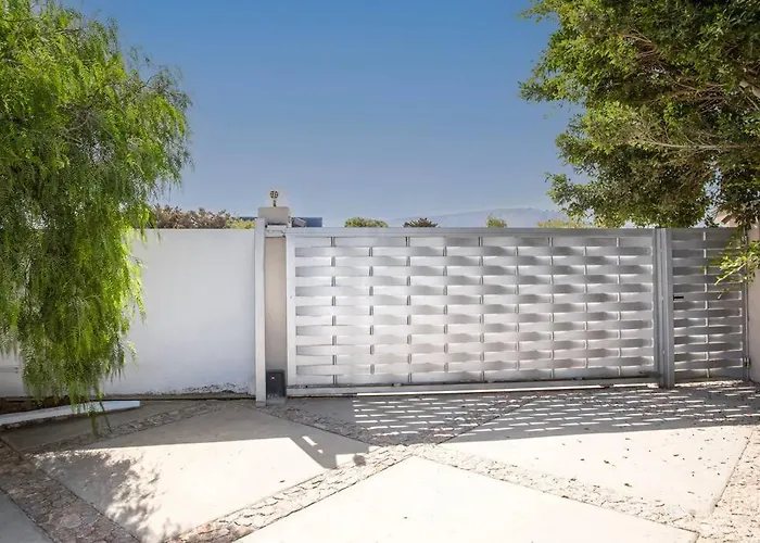 Selenophile * Monolithos (Santorini)