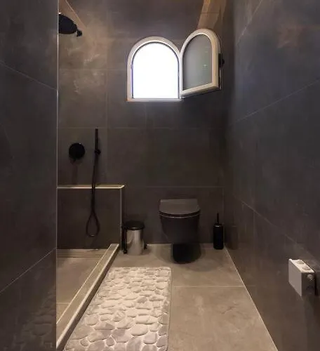 Selenophile With Heated Pool فيلة مونوليثوس