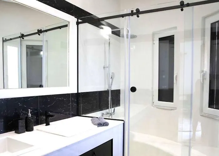 فيلة Selenophile With Heated Pool مونوليثوس