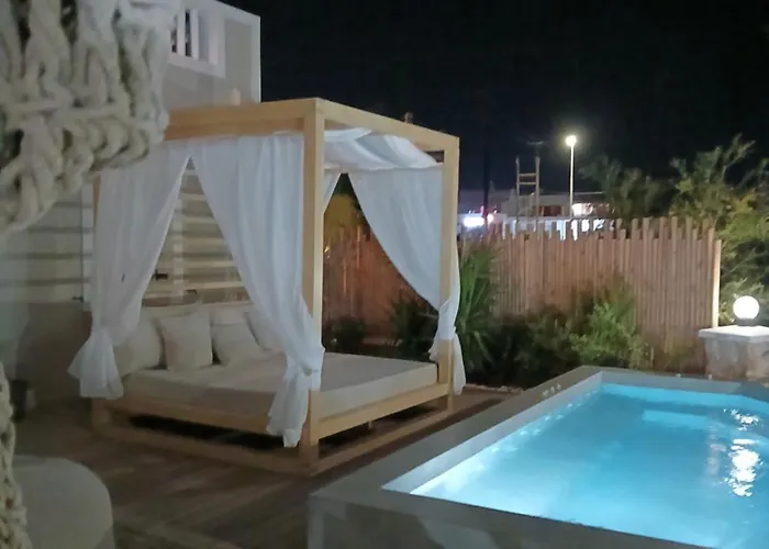 Selenophile With Heated Pool Villa *